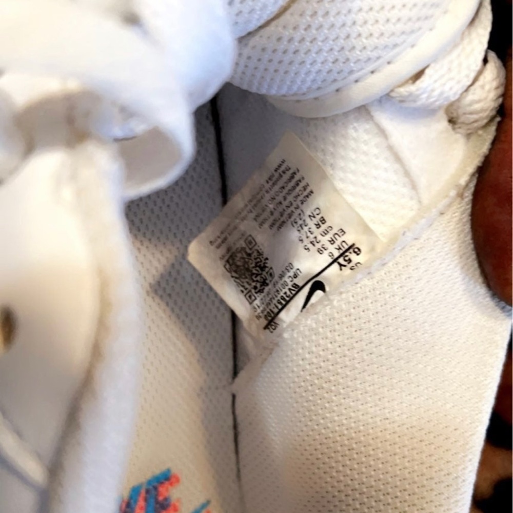 3D Nike Air Force 1 - Picture 6 of 6